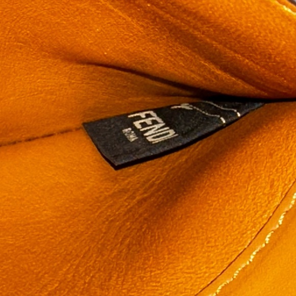 Fendi Kan U Medium Shoulder Bag Red Calfskin Leather  Gold Chain & Leather Strap - Picture 10 of 11